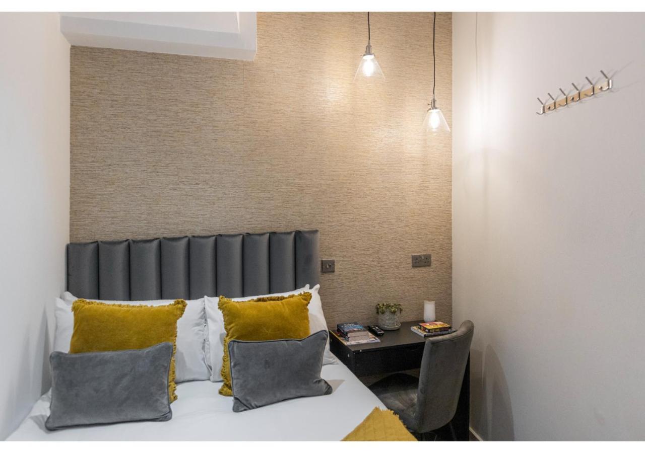 Appartement Compact Comfort: Your Basecamp Londres