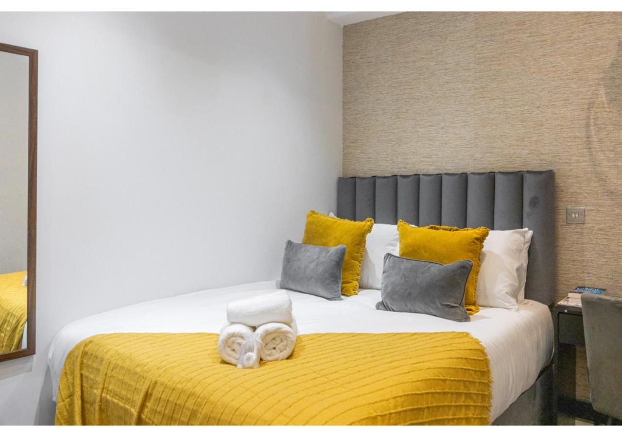 Appartement Compact Comfort: Your Basecamp Londres